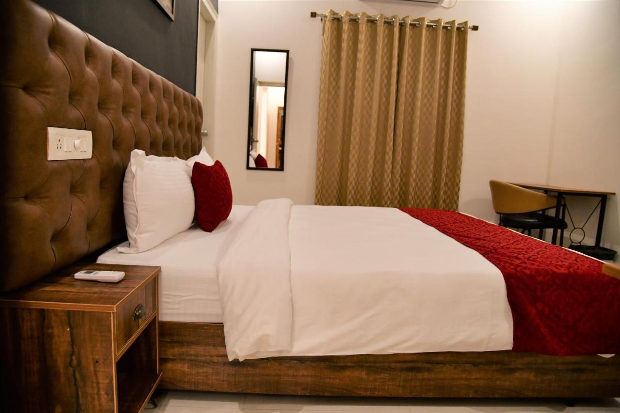 Xcel Luxury Hotel Apartments-Home Living Redefined Mysore Exterior photo